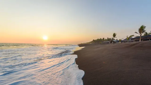 Playa de Monterrico