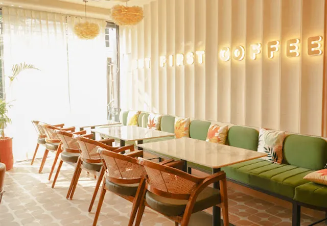 Refections Cafe, Hudson Lane