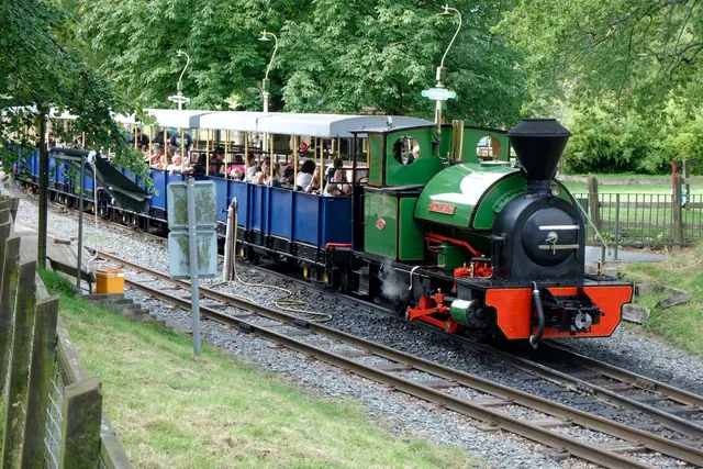 Jumbo Express- Whipsnade Zoo