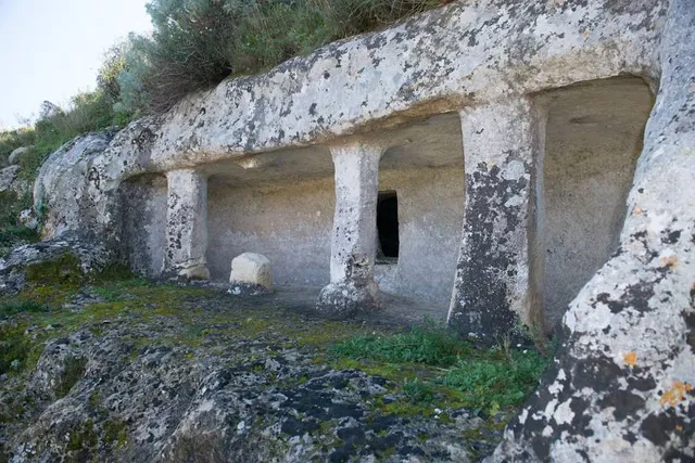 Necropoli di Castelluccio