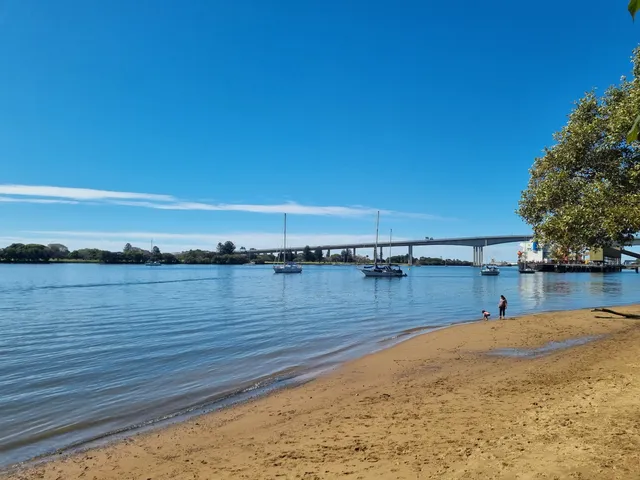 Colmslie Beach Reserve