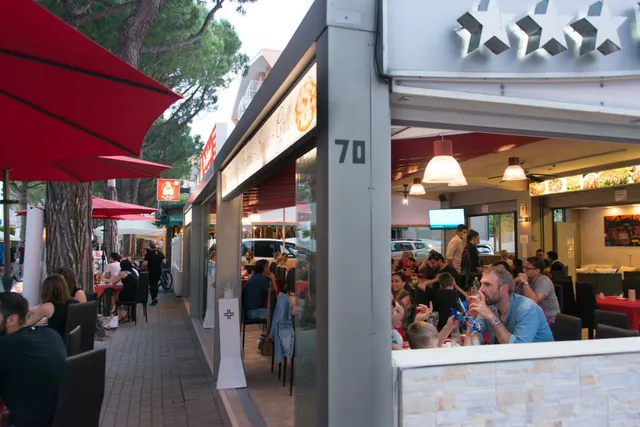 Ristorante Pizzeria Da Robert “Mimi la Regina d’oro 24 k” Venezia Jesolo Lido