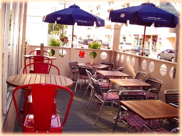 Sauvignon Bistro & Bakery