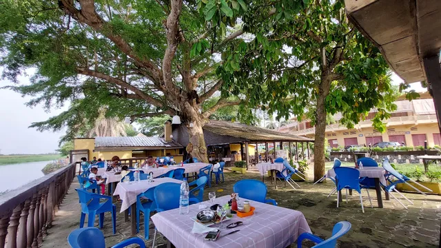 Maquis le Quai Restaurant Pizzeria