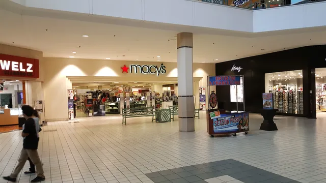 Ingram Park Mall
