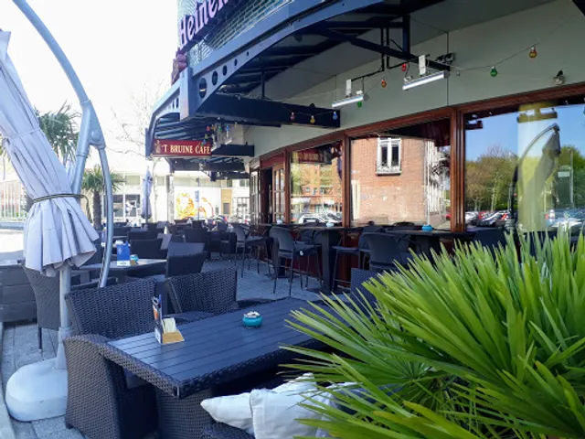 't Bruine Cafe