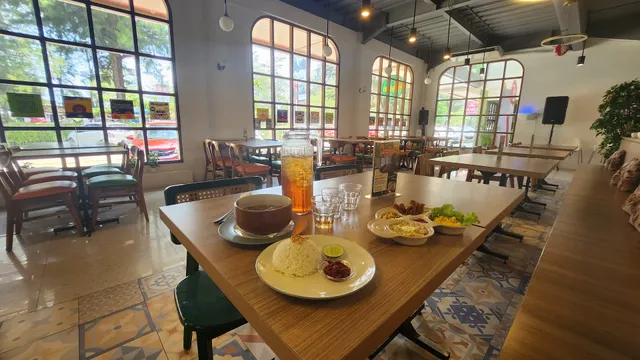 Calamansy Restaurant