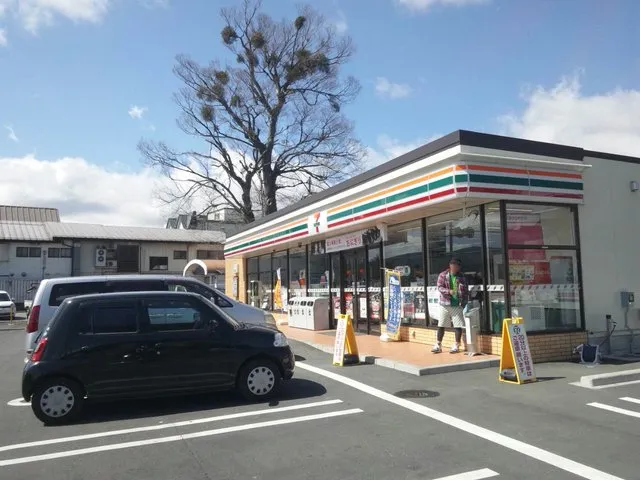 7-Eleven Yamanakako Lakeside