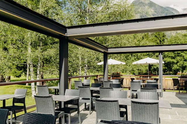 Club House - Le Chalet