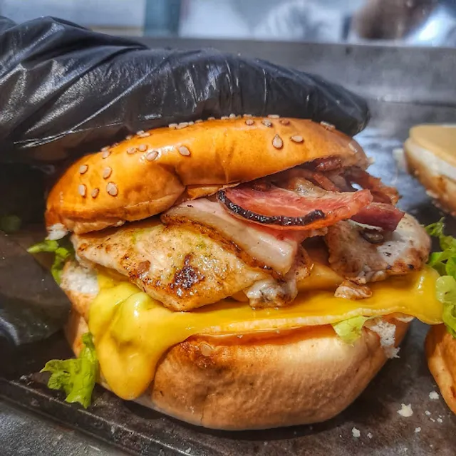 Galera Burg - Unidade São Pedro da Aldeia