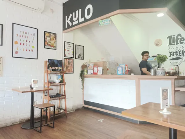 kedai kopi kulo pondok kelapa dan Studio Lasya Pilates