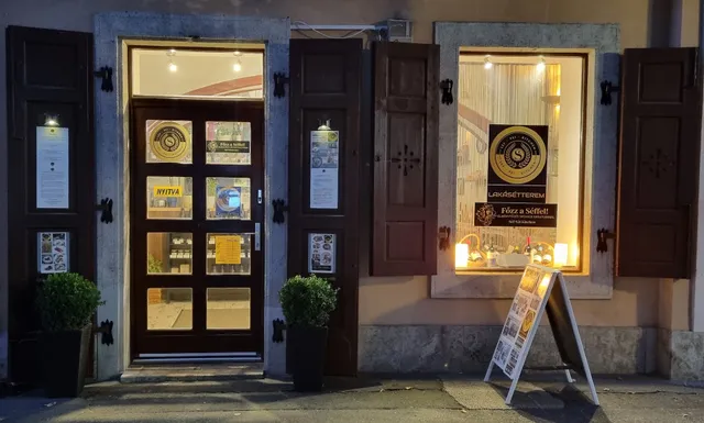 Séf 921 Kitchen Lakásétterem