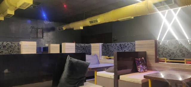 Chandrasi Resto & Bar / Samadhan Khanawal