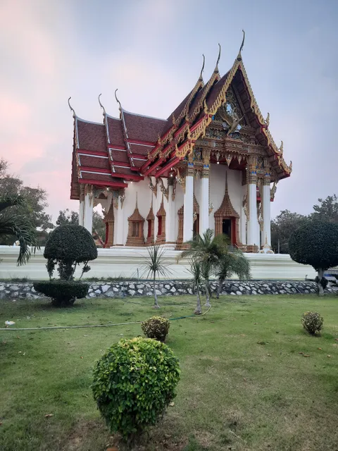 Wat Sri Loha Rat Bamrung