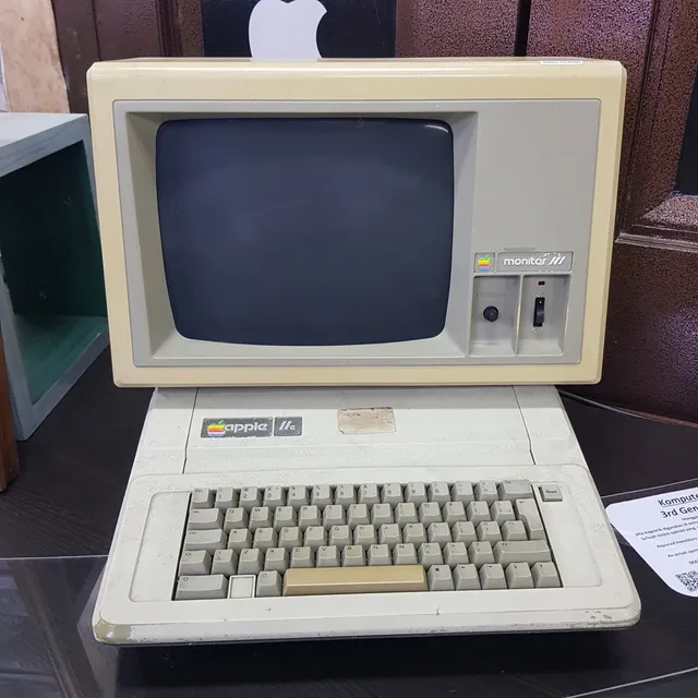 Museum Teknoform - Universitas DINAMIKA