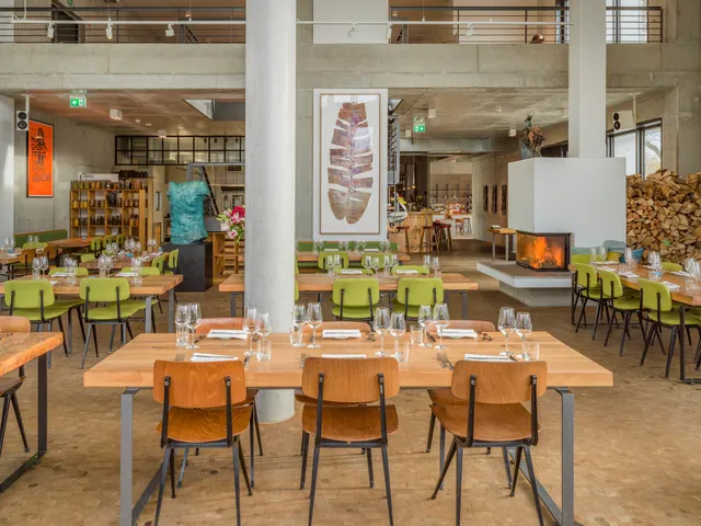 Restaurant Bar Brass