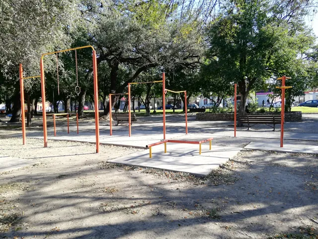 Las Arboledas Park