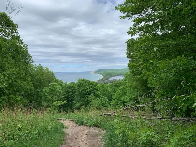 Empire Bluff Trail