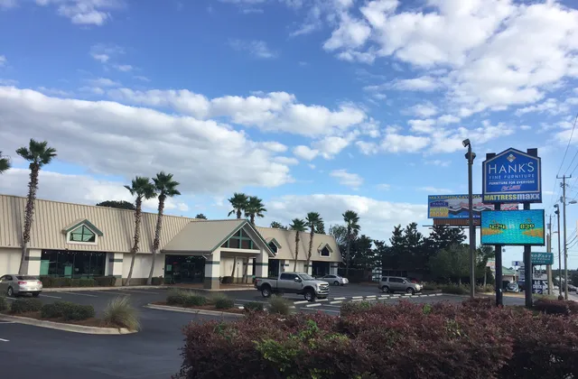 Hank's Fine Furniture