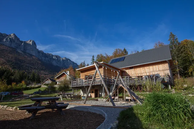 Green Bed & SPA Escape natural Chartreuse