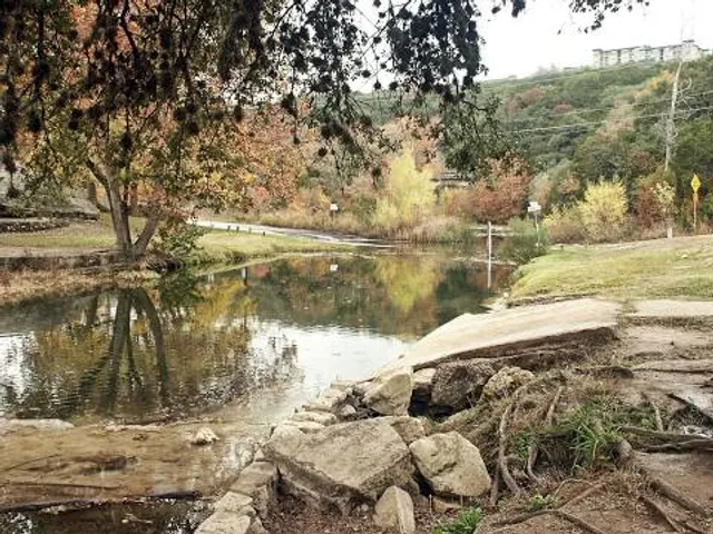 Bull Creek Park