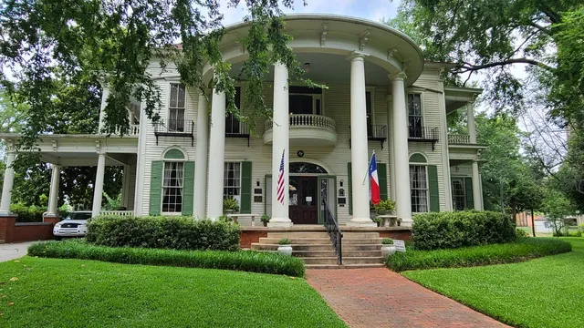 Goodman-LeGrand House & Museum