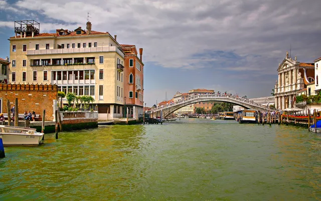 Ponte degli Scalzi