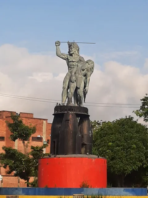 Monumento Pipatón y Yarima