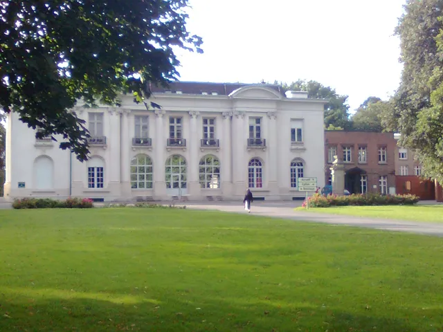 Monastère Notre-Dame-de-la-Plaine des moniales Cisterciennes-Bernardines d’Esquermes et sa Boutique