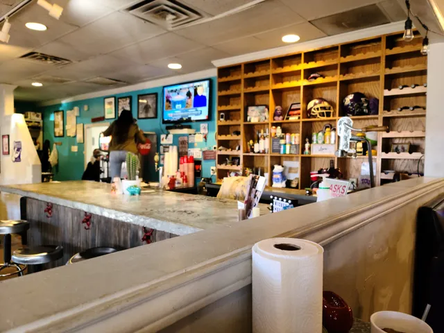 Tommy's Hamburger Grill & Patio