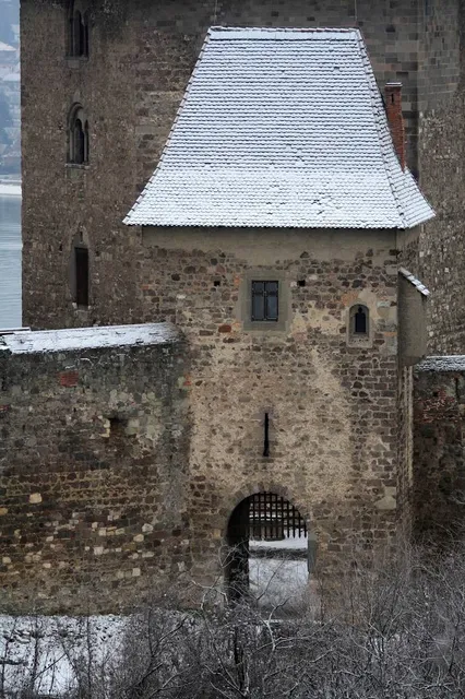 Salamon Tower (Lower Castle)