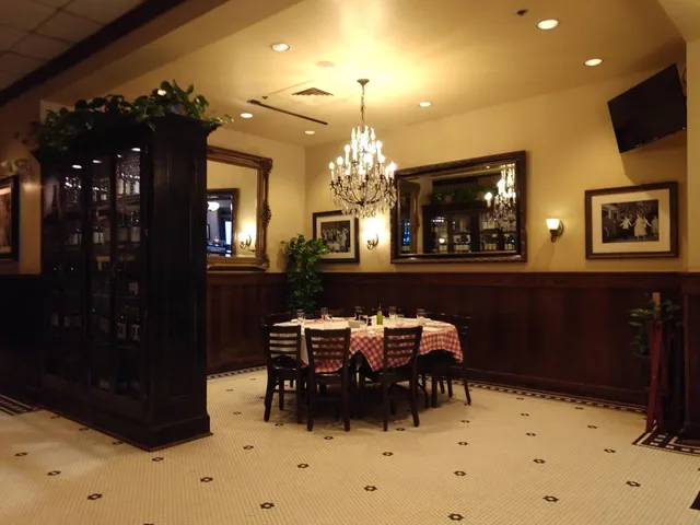 Maggiano's Little Italy