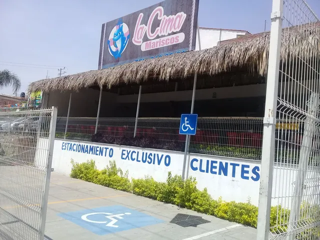 "La Cima mariscos"