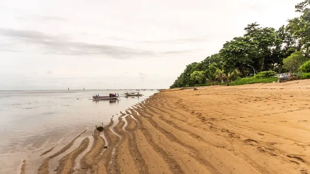 Karang Beach