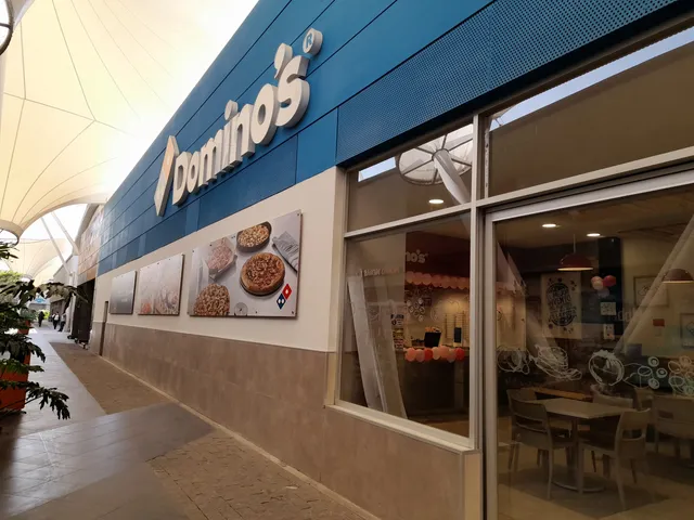 Domino's Macro Plaza