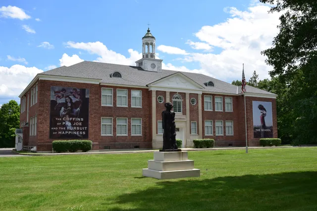 The School: Jack Shainman Gallery