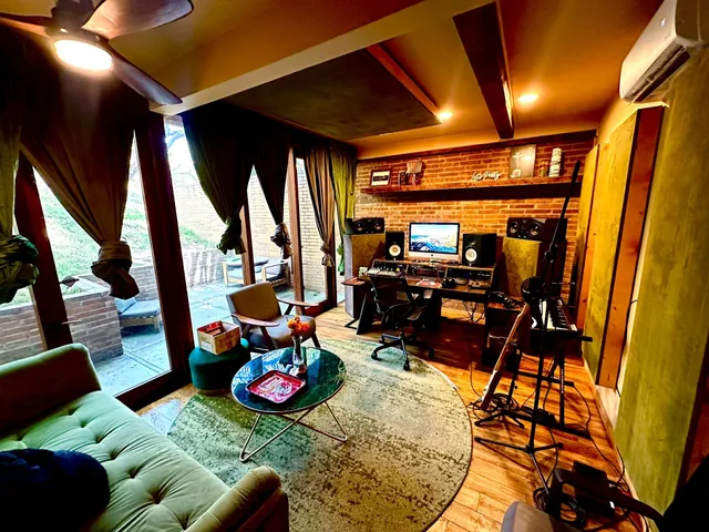 Melrose Sound Studios (Recording Studio)