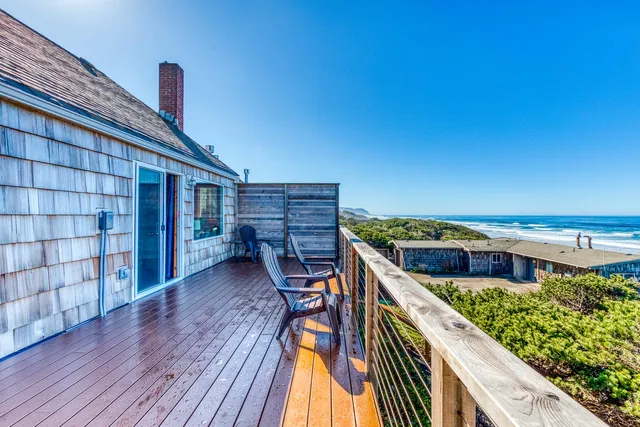Cape Cod Cottages - Waldport Vacation Rentals