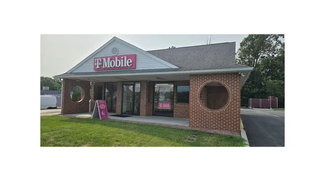 T-Mobile Authorized Retailer