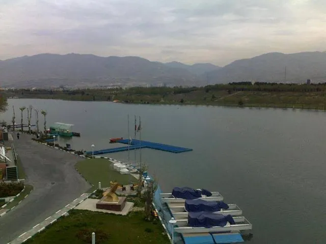 Azadi Lake