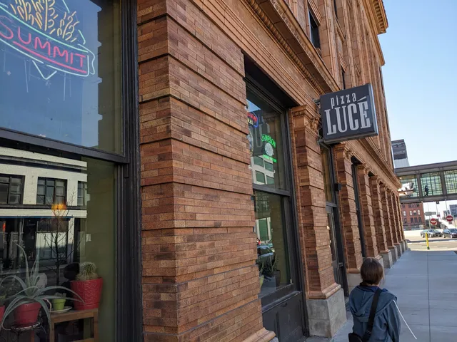 Pizza Lucé Downtown