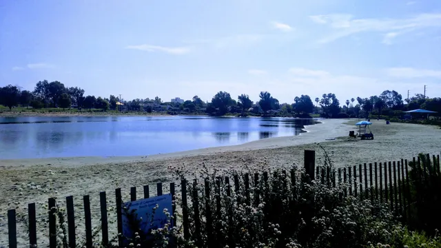 Lagoon/Beach Parking Area
