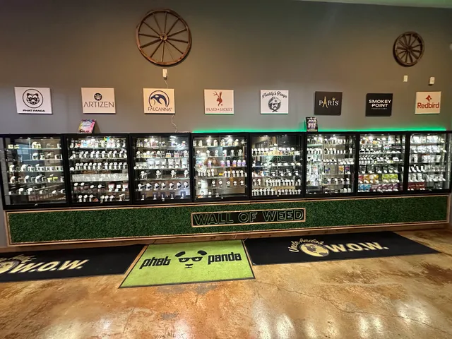 Uncle Ando's Wurld of Weed