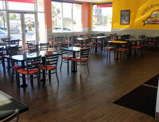 Roberto's Taco Shop