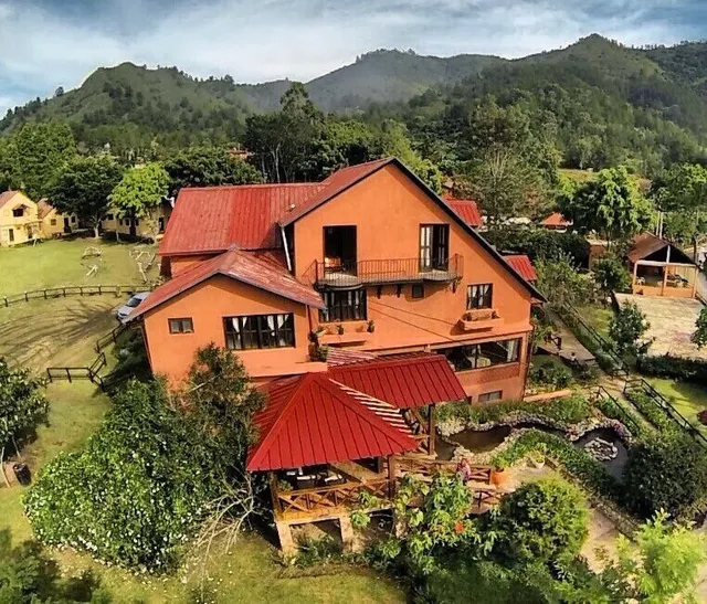 Hotel Rancho Constanza