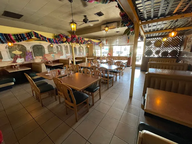 El Puerto Restaurant