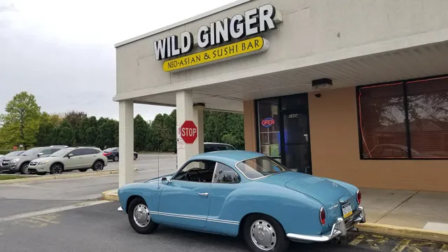 Eastern Boulevard Plaza