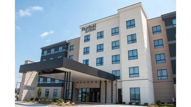 Fairfield by Marriott Inn & Suites Davenport Quad Cities