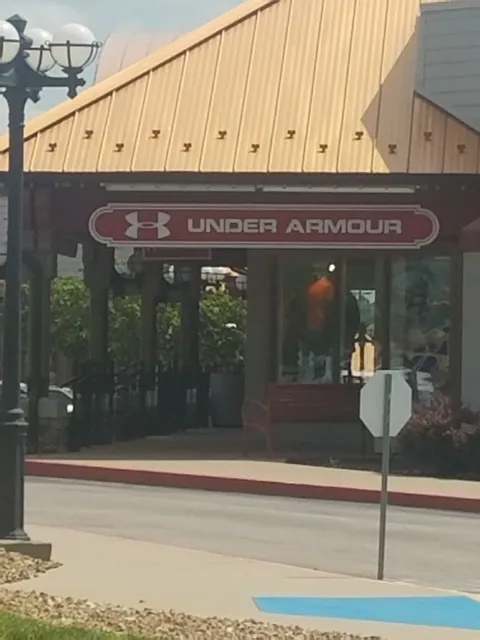 Under Armour Factory House - Osage Beach Premium Outlet Center