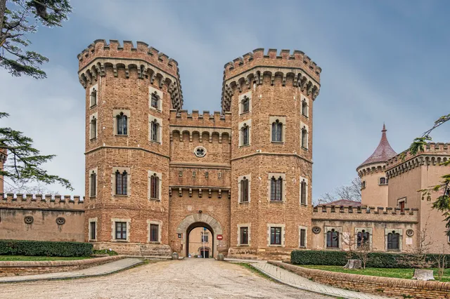 Castell de Can Taió - Can Gomis